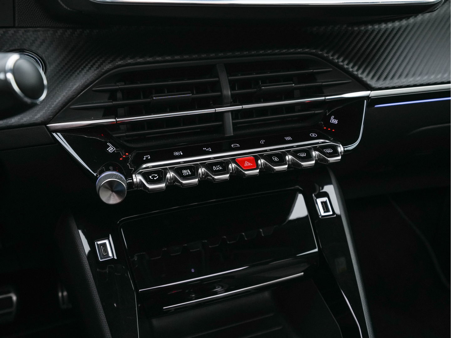 Peugeot e-2008 EV GT 50 kWh (INCL-BTW) Aut. *PANO | ADAPT.CRUISE | DIGI-COCKPIT | FULL-LED | BLIS | KEYLESS | MICROFIBRE-LEATHER | CAMERA | CARPLAY | CCS-FASTLOADER | DAB+ | NAVI-FULLMAP | ECC | PDC | SPORT-SEATS | ...