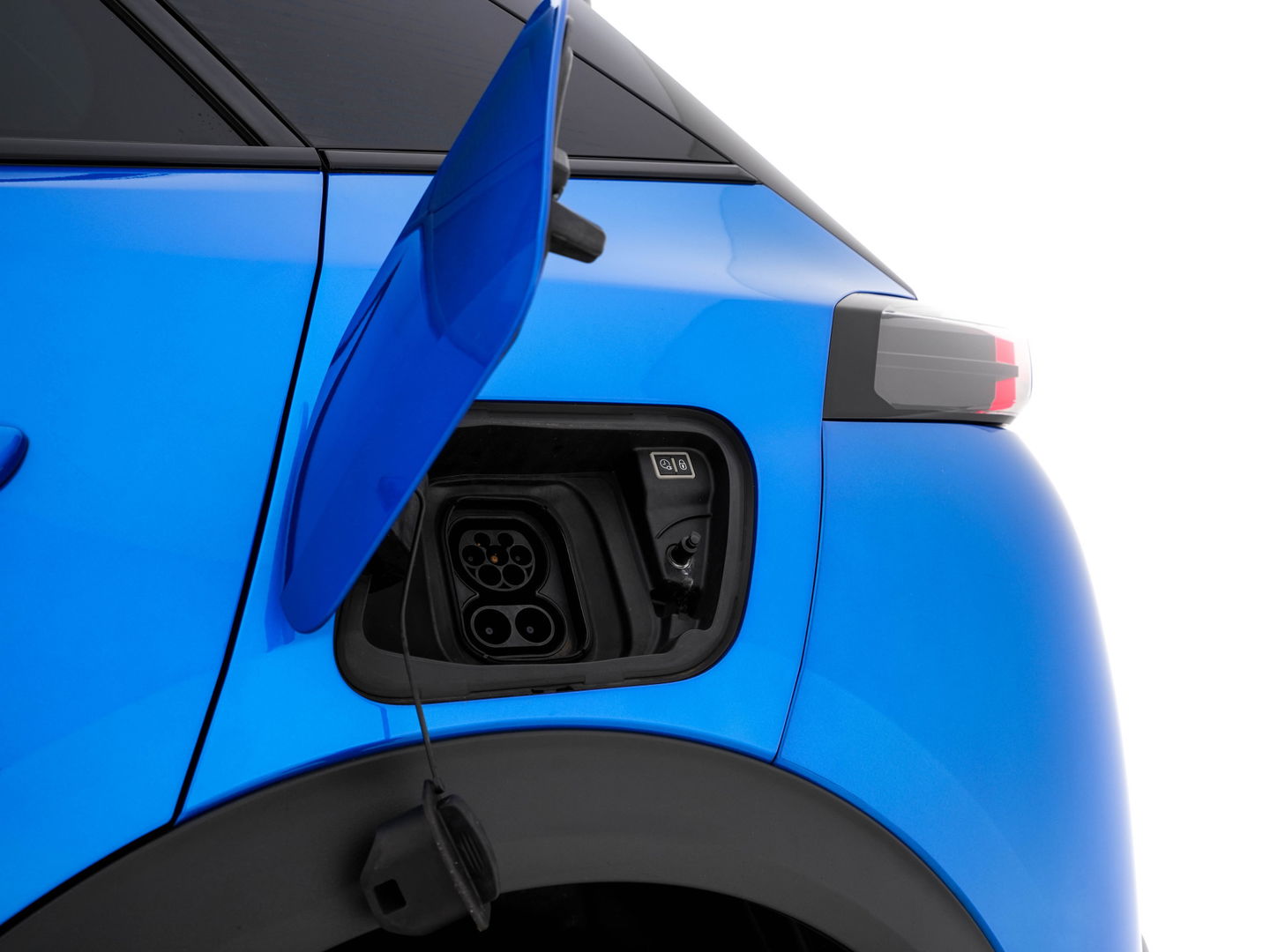 Peugeot e-2008 EV GT 50 kWh (INCL-BTW) Aut. *PANO | ADAPT.CRUISE | DIGI-COCKPIT | FULL-LED | BLIS | KEYLESS | MICROFIBRE-LEATHER | CAMERA | CARPLAY | CCS-FASTLOADER | DAB+ | NAVI-FULLMAP | ECC | PDC | SPORT-SEATS | ...
