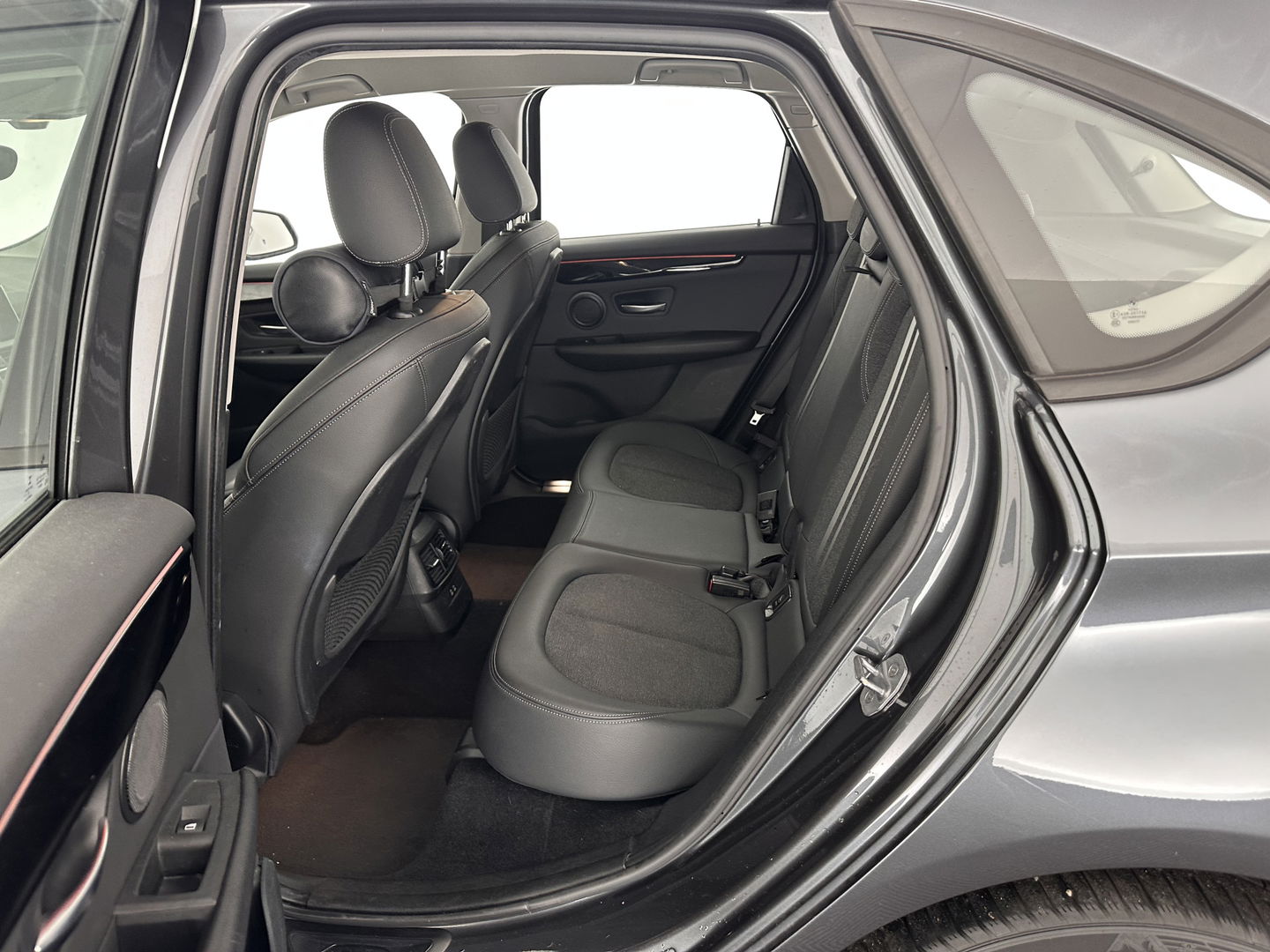 BMW 2 Serie Active Tourer 218d Executive Edition Sport-Line Aut. *HEAD-UP | FULL-LED | LEATHER-MICROFIBRE  | AMBIENT-LIGHT | CAMERA | NAVI-FULLMAP | SPORT-SEATS | ECC | PDC | CRUISE | 17''ALU*