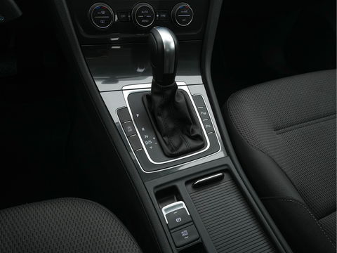 Volkswagen GOLF Variant 1.5 TGI CNG Comfortline Aut. *ADAPT.CRUISE | COMFORT-SEATS | ECC | PDC | PARKPILOT | TOWBAR | 16''ALU*