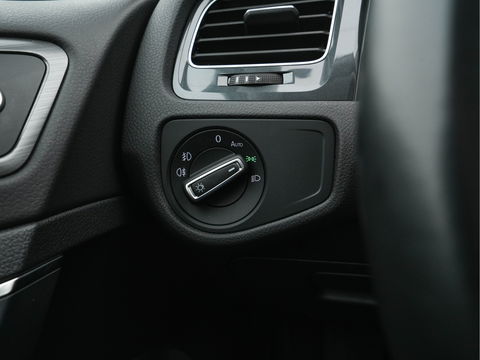 Volkswagen GOLF Variant 1.5 TGI CNG Comfortline Aut. *ADAPT.CRUISE | COMFORT-SEATS | ECC | PDC | PARKPILOT | TOWBAR | 16''ALU*
