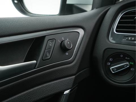 Volkswagen GOLF Variant 1.5 TGI CNG Comfortline Aut. *ADAPT.CRUISE | COMFORT-SEATS | ECC | PDC | PARKPILOT | TOWBAR | 16''ALU*