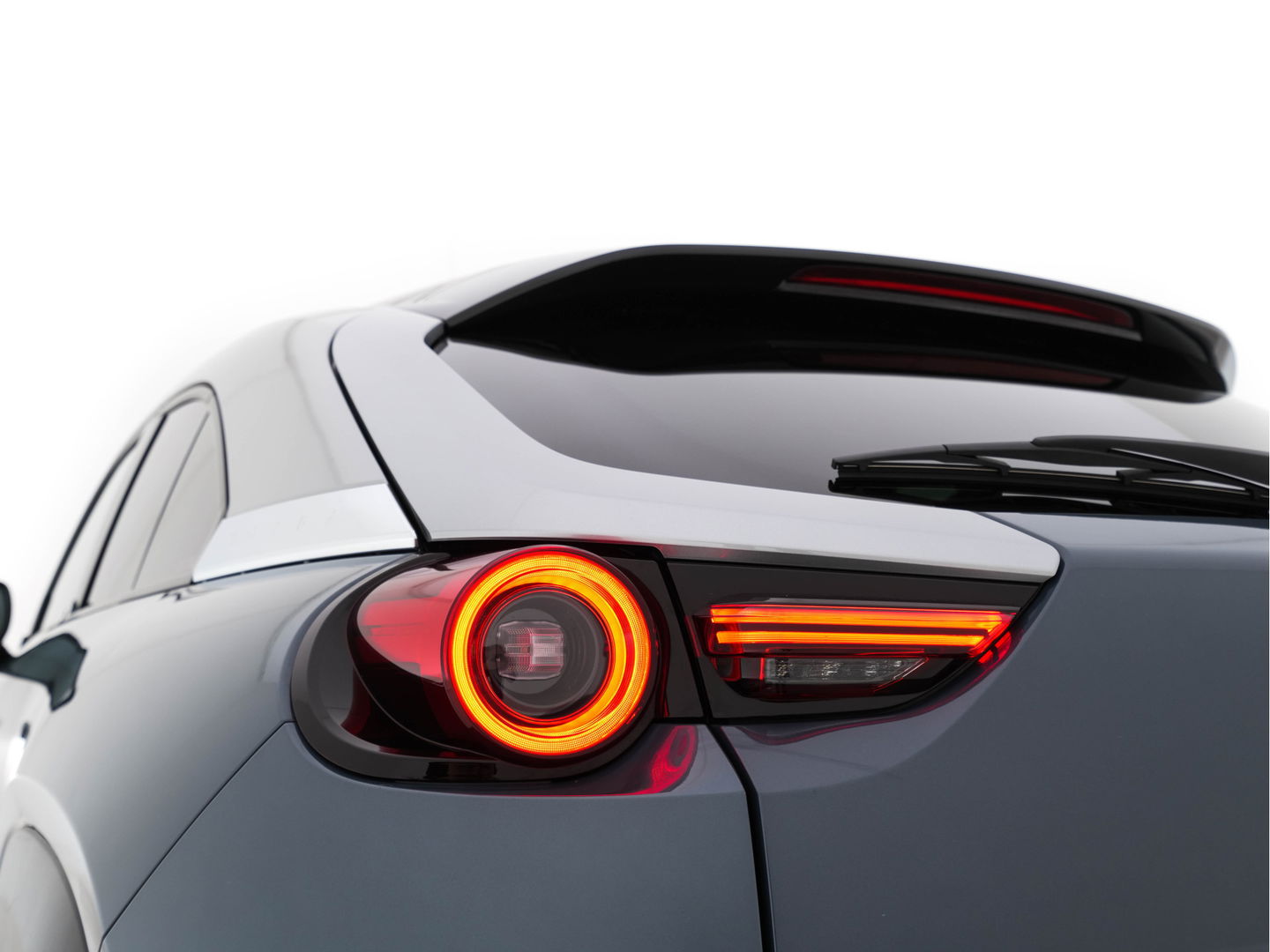 Mazda MX-30 e-SkyActiv 145 First Edition 36 kWh (INCL-BTW) *ADAPT.-CRUISE | HEAD-UP | FULL-LED | NAVI-FULLMAP | LEATHER-MICROFIBRE | CCS-FASTLOADER | KEYLESS | BLIND-SPOT | CAMERA | DIGI-COCKPIT | MEMORY-PACK | SHIFT-PADDLES | ...