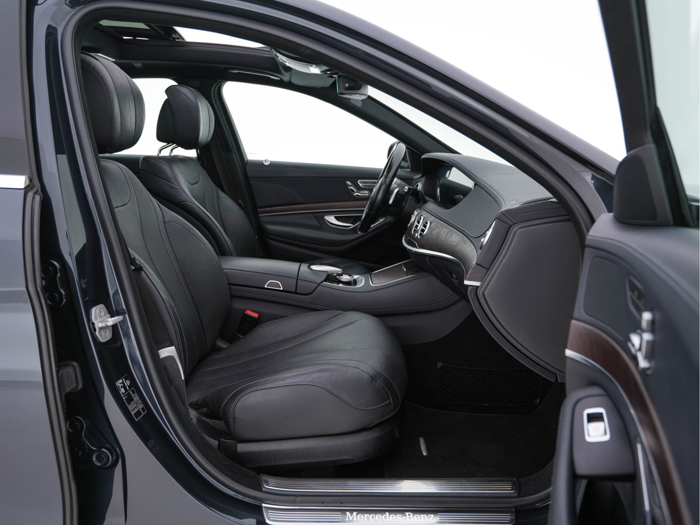 Mercedes-Benz S-Klasse 350d 4Matic Aut. *PANO | DISTRONIC | FULL-LEATHER | FULL-LED | BLINDSPOT | MEMORY-PACK | WIDE-SCREEN-DIGI-COCKPIT | AIR-SUSPENSION | AMBIENT-LIGHT | CAMERA | TOPVIEW | ECC | COMFORT-SEATS | 19''ALU....
