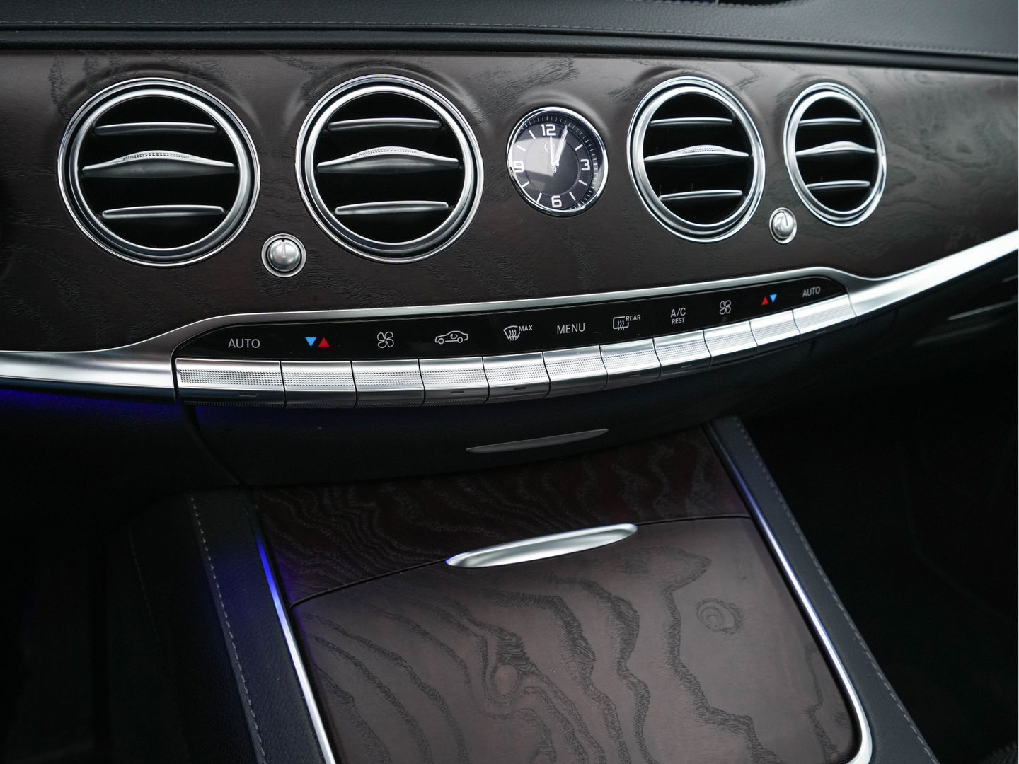 Mercedes-Benz S-Klasse 350d 4Matic Aut. *PANO | DISTRONIC | FULL-LEATHER | FULL-LED | BLINDSPOT | MEMORY-PACK | WIDE-SCREEN-DIGI-COCKPIT | AIR-SUSPENSION | AMBIENT-LIGHT | CAMERA | TOPVIEW | ECC | COMFORT-SEATS | 19''ALU....