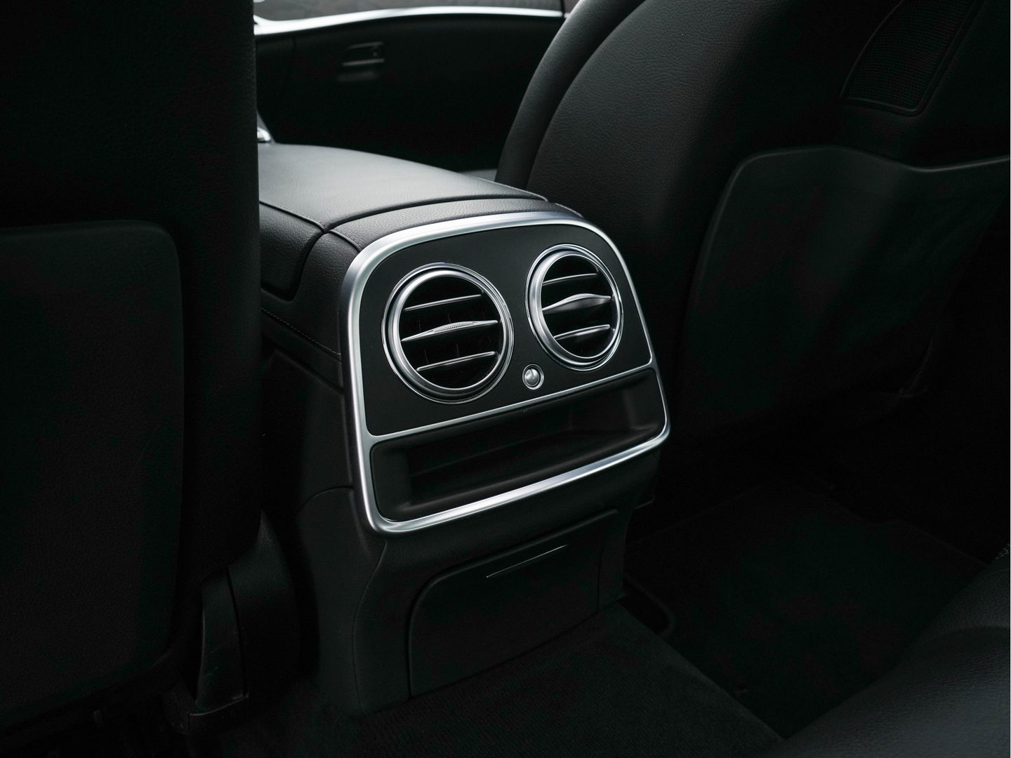 Mercedes-Benz S-Klasse 350d 4Matic Aut. *PANO | DISTRONIC | FULL-LEATHER | FULL-LED | BLINDSPOT | MEMORY-PACK | WIDE-SCREEN-DIGI-COCKPIT | AIR-SUSPENSION | AMBIENT-LIGHT | CAMERA | TOPVIEW | ECC | COMFORT-SEATS | 19''ALU....