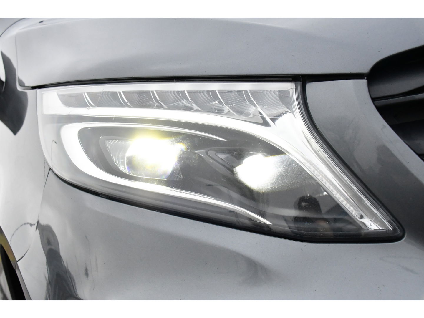 Mercedes-Benz Vito 119 CDI PB Edition Adaptieve Cruise, Camera, 190PK, LED, Carplay, 2 x Schuifdeur, Automaat, Leder, Uniek!