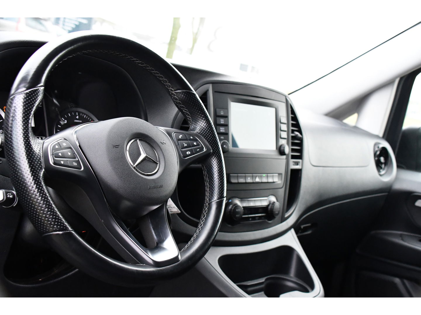 Mercedes-Benz Vito 119 CDI PB Edition Adaptieve Cruise, Camera, 190PK, LED, Carplay, 2 x Schuifdeur, Automaat, Leder, Uniek!
