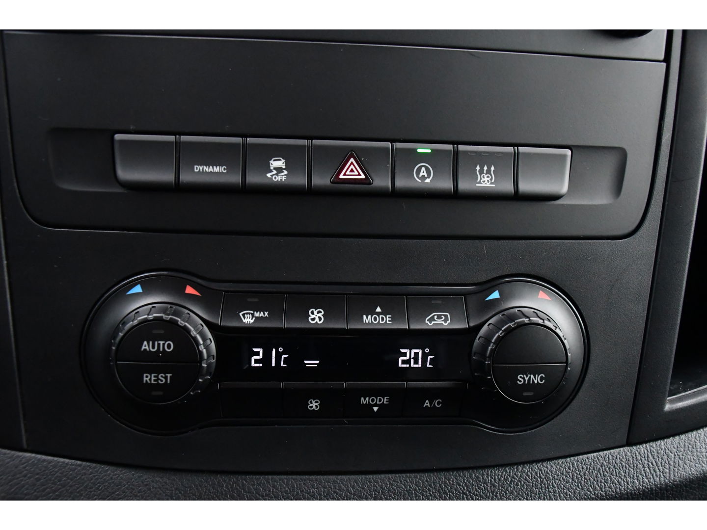 Mercedes-Benz Vito 119 CDI PB Edition Adaptieve Cruise, Camera, 190PK, LED, Carplay, 2 x Schuifdeur, Automaat, Leder, Uniek!