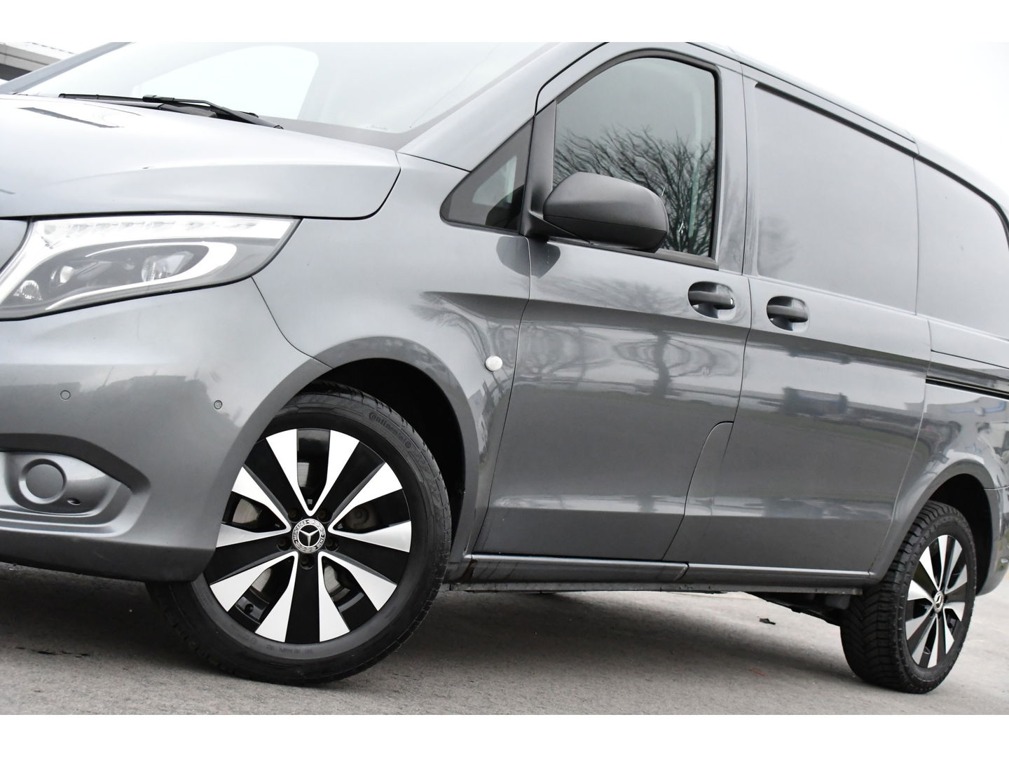 Mercedes-Benz Vito 119 CDI PB Edition Adaptieve Cruise, Camera, 190PK, LED, Carplay, 2 x Schuifdeur, Automaat, Leder, Uniek!