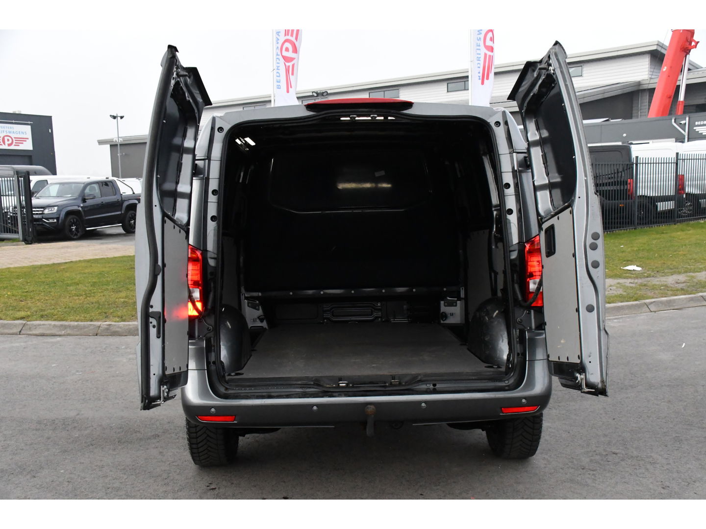 Mercedes-Benz Vito 119 CDI PB Edition Adaptieve Cruise, Camera, 190PK, LED, Carplay, 2 x Schuifdeur, Automaat, Leder, Uniek!