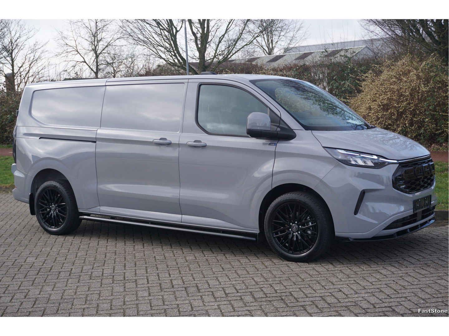 Ford Transit Custom 300L 170PK JWR Edition AUT BPM VRIJ!! Navi, Cam, Adap. Cruise, 19" LM, LED!! NR.451