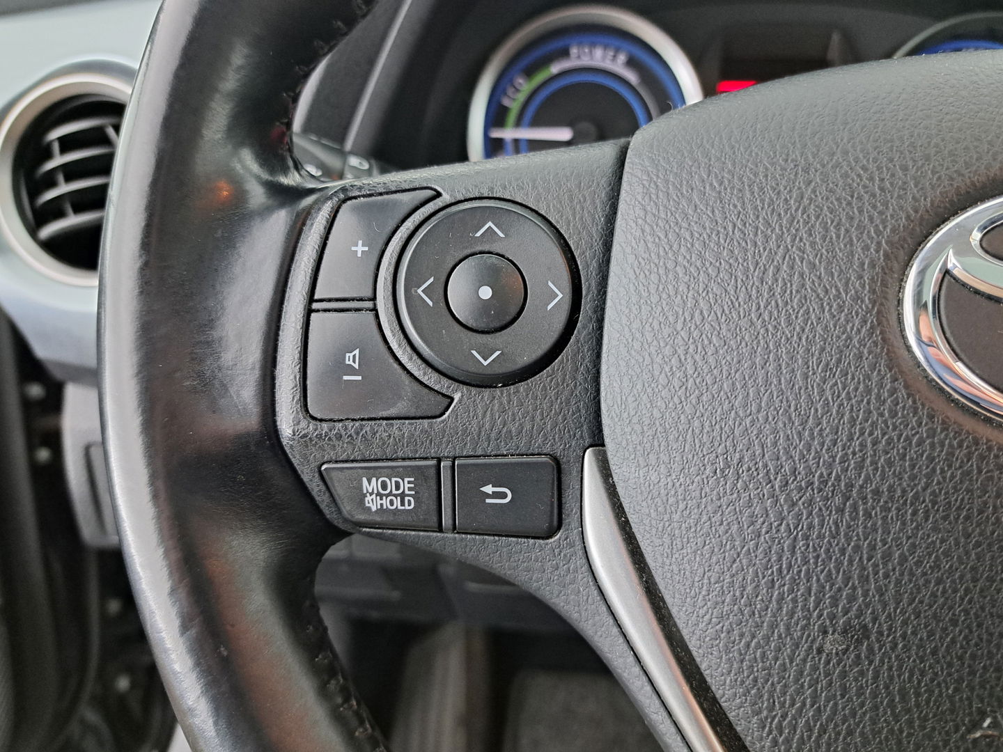 Toyota Auris Touring Sports 1.8 Hybrid Lease Aut. *PANO | NAVI-FULLMAP | KEYLESS | CAMERA | COMFORT-SEATS | ECC | PDC | CRUISE | TOWBAR | 16''ALU*