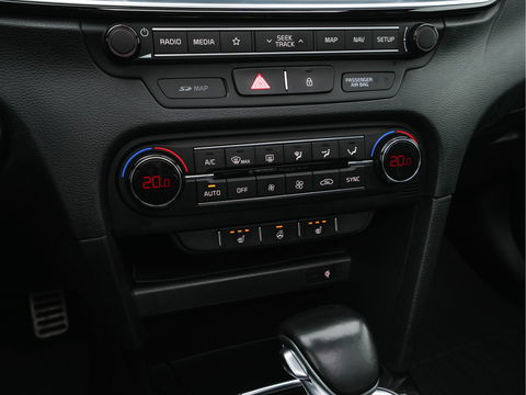 Kia ProCeed 1.6 CRDi GT-PlusLine-Sportpack Aut. *PANO | JBL-AUDIO | FULL-LED | LEATHER-ALCANTARA | KEYLESS | MEMORY-PACK | ADAPTIVE-CRUISE | CAMERA | LANE-ASSIST | SPORT-SEATS | NAVI-FULLMAP | SHIFT-PADDLES | DAB+ | TOWBAR | 18''ALU*