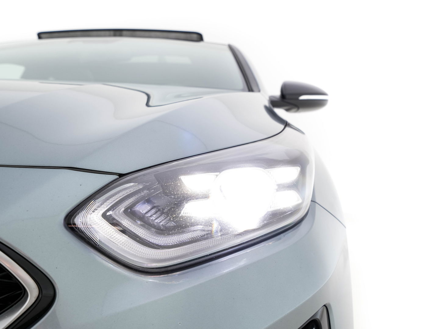 Kia ProCeed 1.6 CRDi GT-PlusLine-Sportpack Aut. *PANO | JBL-AUDIO | FULL-LED | LEATHER-ALCANTARA | KEYLESS | MEMORY-PACK | ADAPTIVE-CRUISE | CAMERA | LANE-ASSIST | SPORT-SEATS | NAVI-FULLMAP | SHIFT-PADDLES | DAB+ | TOWBAR | 18''ALU*