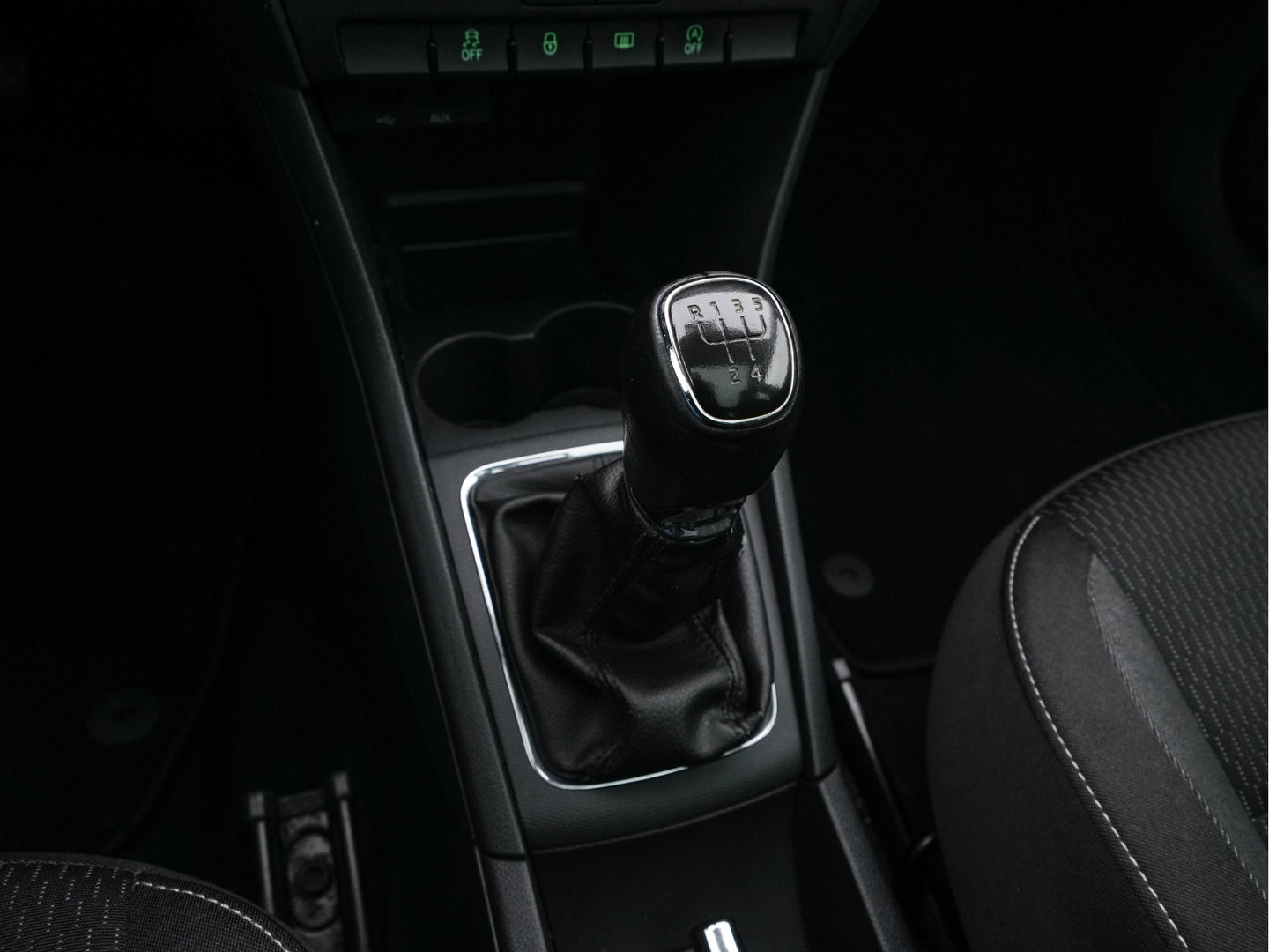Škoda Rapid Spaceback 1.2 TSI Greentech Ambition Businessline Style-Pack *PANO | NAVI-FULLMAP | AMUNDSEN-AUDIO | AIRCO | CRUISE | PDC | TOWBAR | COMFORT-SEATS | 16''ALU*