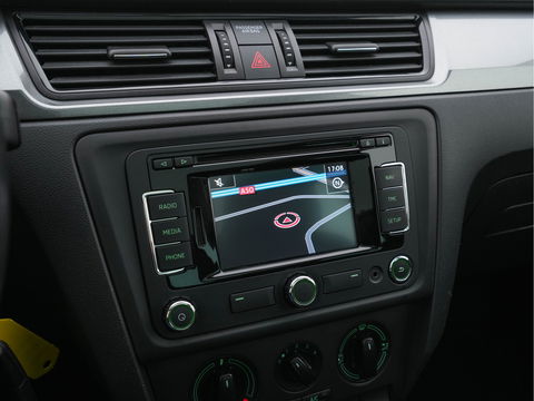 Škoda Rapid Spaceback 1.2 TSI Greentech Ambition Businessline Style-Pack *PANO | NAVI-FULLMAP | AMUNDSEN-AUDIO | AIRCO | CRUISE | PDC | TOWBAR | COMFORT-SEATS | 16''ALU*
