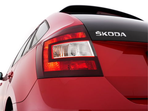 Škoda Rapid Spaceback 1.2 TSI Greentech Ambition Businessline Style-Pack *PANO | NAVI-FULLMAP | AMUNDSEN-AUDIO | AIRCO | CRUISE | PDC | TOWBAR | COMFORT-SEATS | 16''ALU*