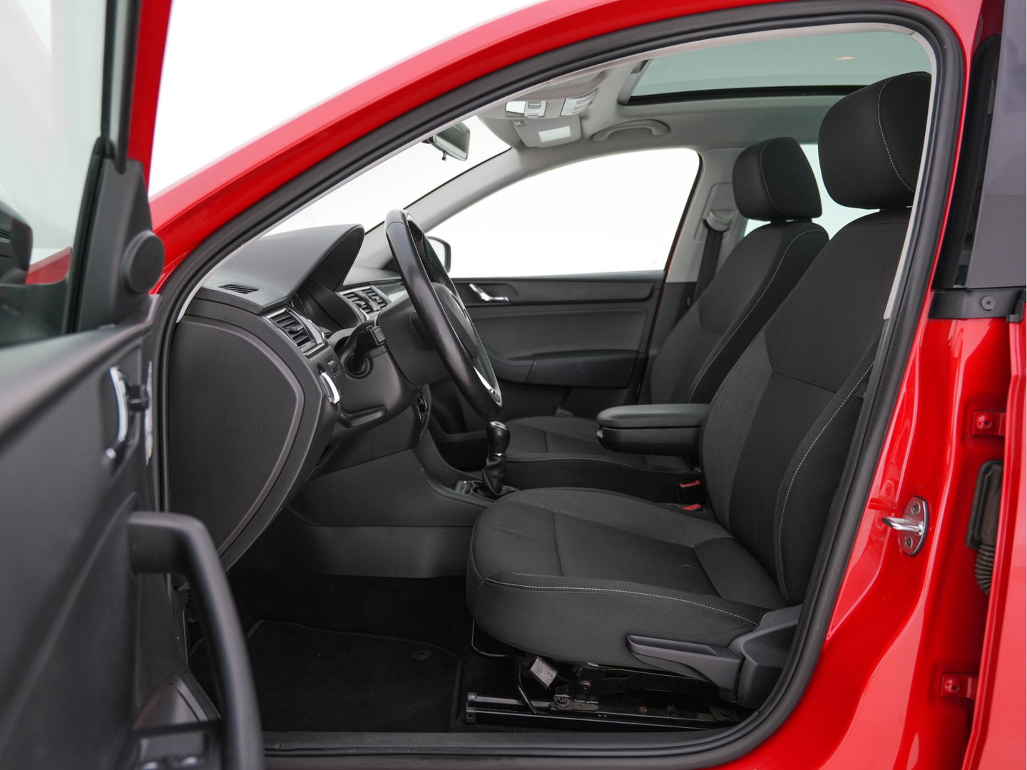 Škoda Rapid Spaceback 1.2 TSI Greentech Ambition Businessline Style-Pack *PANO | NAVI-FULLMAP | AMUNDSEN-AUDIO | AIRCO | CRUISE | PDC | TOWBAR | COMFORT-SEATS | 16''ALU*