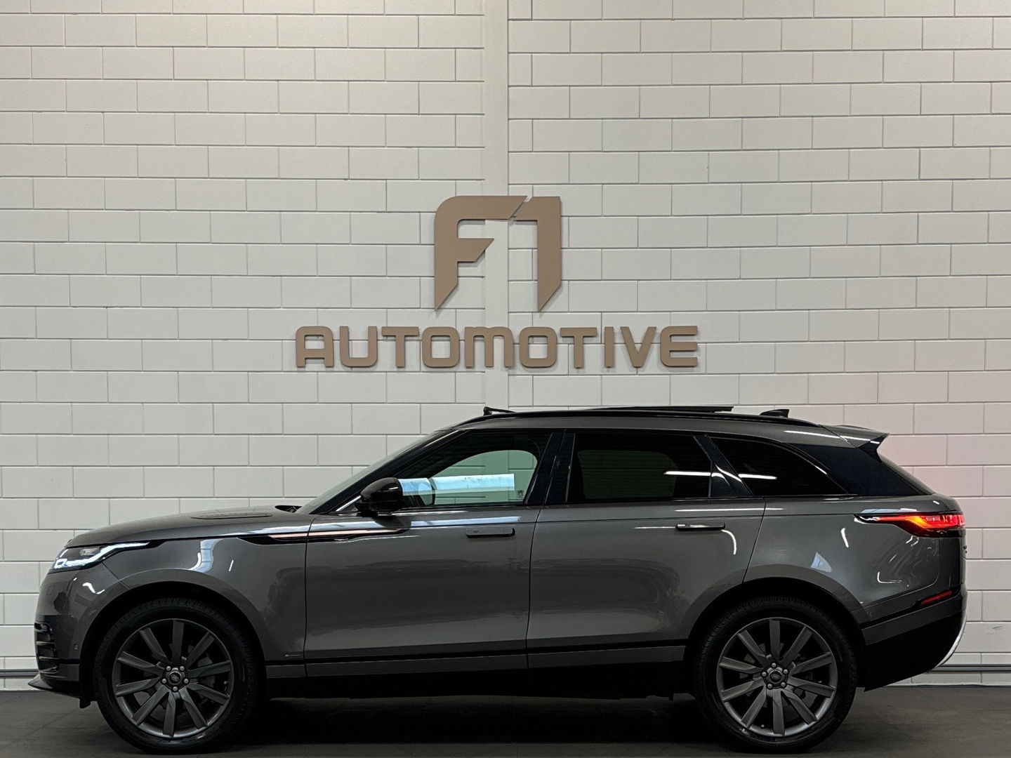 Land Rover Range Rover Velar 2.0 P250 Turbo AWD R-Dynamic HSE