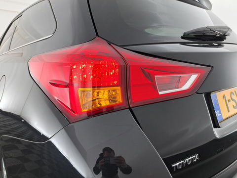 Toyota Auris Touring Sports 1.8 Hybrid Lease Aut. *PANO | NAVI-FULLMAP | KEYLESS | CAMERA | COMFORT-SEATS | ECC | PDC | CRUISE | TOWBAR | 16''ALU*