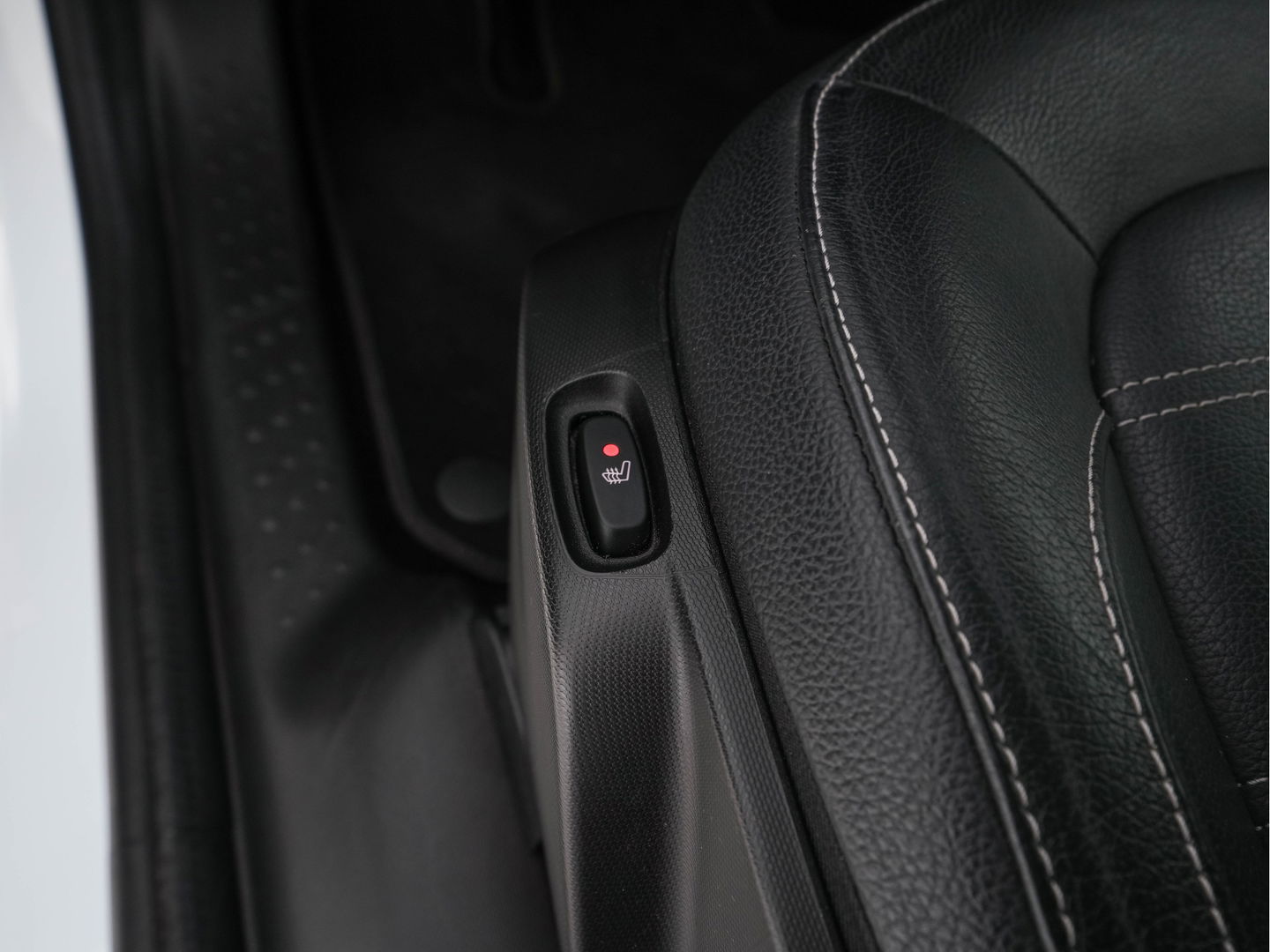 Smart Forfour EQ Business Solution Cool&Media-Pack 18 kWh [ 3-Fase ] (INCL-BTW) *PANO | FULL-LEATHER | NAVI-FULLMAP | CAMERA | AIRCO | SPORT-SEATS | AMBIENT-LIGHT | DAB | HEATED-SEATS | 16''ALU*