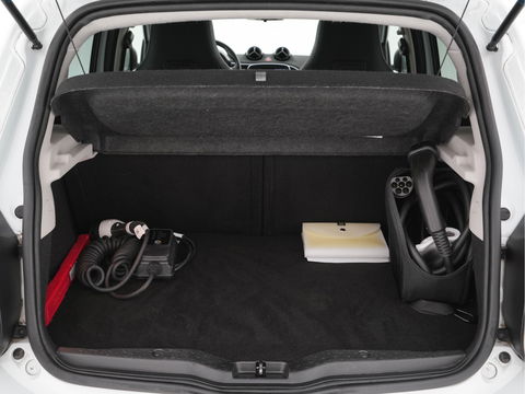 Smart Forfour EQ Business Solution Cool&Media-Pack 18 kWh [ 3-Fase ] (INCL-BTW) *PANO | FULL-LEATHER | NAVI-FULLMAP | CAMERA | AIRCO | SPORT-SEATS | AMBIENT-LIGHT | DAB | HEATED-SEATS | 16''ALU*