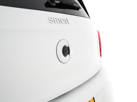 Smart Forfour EQ Business Solution Cool&Media-Pack 18 kWh [ 3-Fase ] (INCL-BTW) *PANO | FULL-LEATHER | NAVI-FULLMAP | CAMERA | AIRCO | SPORT-SEATS | AMBIENT-LIGHT | DAB | HEATED-SEATS | 16''ALU*
