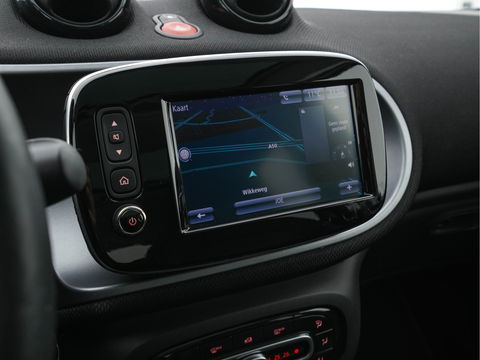 Smart Forfour EQ Business Solution Cool&Media-Pack 18 kWh [ 3-Fase ] (INCL-BTW) *PANO | FULL-LEATHER | NAVI-FULLMAP | CAMERA | AIRCO | SPORT-SEATS | AMBIENT-LIGHT | DAB | HEATED-SEATS | 16''ALU*