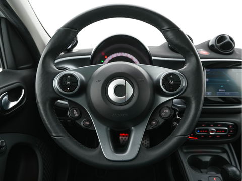 Smart Forfour EQ Business Solution Cool&Media-Pack 18 kWh [ 3-Fase ] (INCL-BTW) *PANO | FULL-LEATHER | NAVI-FULLMAP | CAMERA | AIRCO | SPORT-SEATS | AMBIENT-LIGHT | DAB | HEATED-SEATS | 16''ALU*