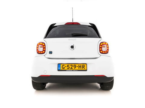Smart Forfour EQ Business Solution Cool&Media-Pack 18 kWh [ 3-Fase ] (INCL-BTW) *PANO | FULL-LEATHER | NAVI-FULLMAP | CAMERA | AIRCO | SPORT-SEATS | AMBIENT-LIGHT | DAB | HEATED-SEATS | 16''ALU*