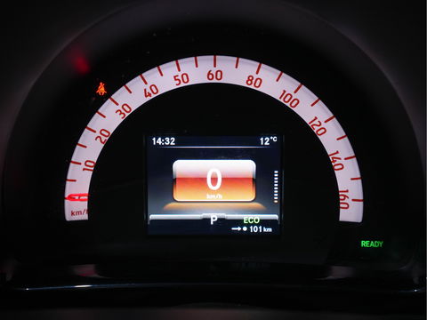 Smart Forfour EQ Business Solution Cool&Media-Pack 18 kWh [ 3-Fase ] (INCL-BTW) *PANO | FULL-LEATHER | NAVI-FULLMAP | CAMERA | AIRCO | SPORT-SEATS | AMBIENT-LIGHT | DAB | HEATED-SEATS | 16''ALU*