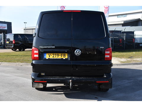 Volkswagen Transporter 2.0 TDI L2H1 Highline Cruise, 150PK, Sensoren, NAVI, Automaat, Voorruit verwarming, Multimedia, Uniek!