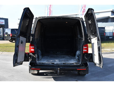Volkswagen Transporter 2.0 TDI L2H1 Highline Cruise, 150PK, Sensoren, NAVI, Automaat, Voorruit verwarming, Multimedia, Uniek!