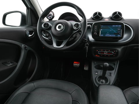 Smart Forfour EQ Business Solution Cool&Media-Pack 18 kWh [ 3-Fase ] (INCL-BTW) *PANO | FULL-LEATHER | NAVI-FULLMAP | CAMERA | AIRCO | SPORT-SEATS | AMBIENT-LIGHT | DAB | HEATED-SEATS | 16''ALU*