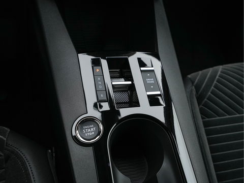 Lancia Ypsilon LX 51 kWh Gold [ 3-Fase ] (INCL-BTW) Aut. *HEATPUMP | LEATHER-VELOURS | FULL-LED | ADAPT.CRUISE | CAMERA | DIGI-COCKPIT | CARPLAY | LANE-ASSIST | BLINDSPOT | KEYLESS | COMFORT-SEATS | DAB | 17"ALU*