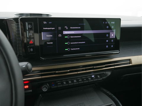 Lancia Ypsilon LX 51 kWh Gold [ 3-Fase ] (INCL-BTW) Aut. *HEATPUMP | LEATHER-VELOURS | FULL-LED | ADAPT.CRUISE | CAMERA | DIGI-COCKPIT | CARPLAY | LANE-ASSIST | BLINDSPOT | KEYLESS | COMFORT-SEATS | DAB | 17"ALU*