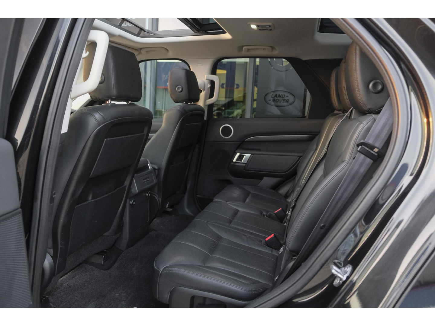 Land Rover Discovery 3.0 Td6 258pk HSE 7-persoons Panoramadak *BTW* Head-up Trekhaak elektrisch Adaptive cruise 22" LMV Meridian audio