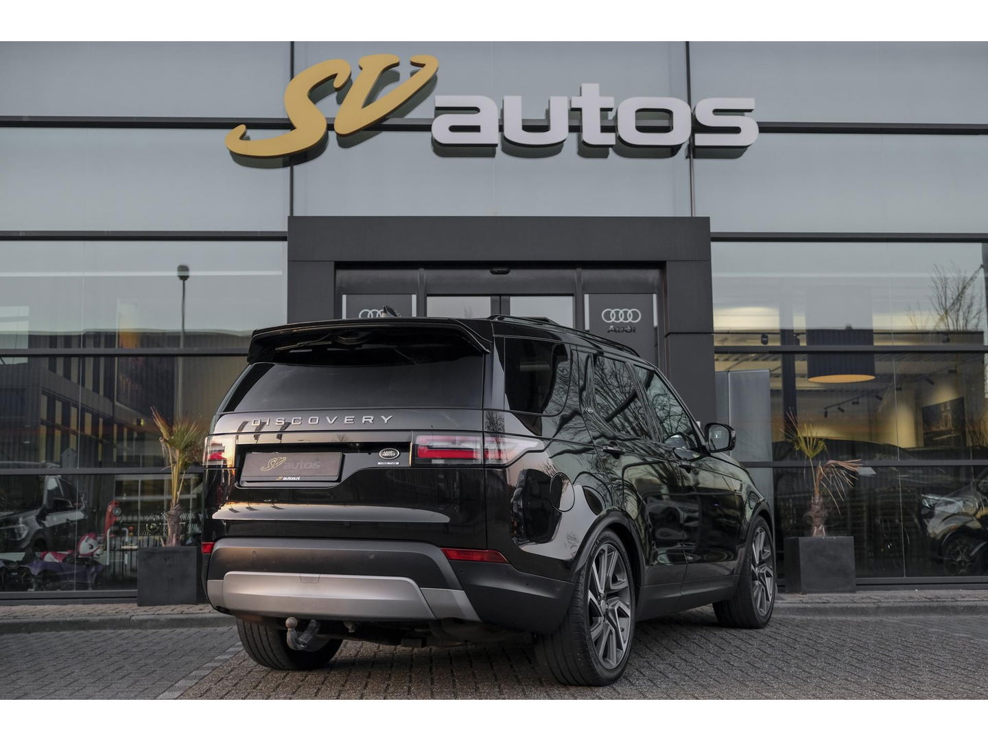 Land Rover Discovery 3.0 Td6 258pk HSE 7-persoons Panoramadak *BTW* Head-up Trekhaak elektrisch Adaptive cruise 22" LMV Meridian audio