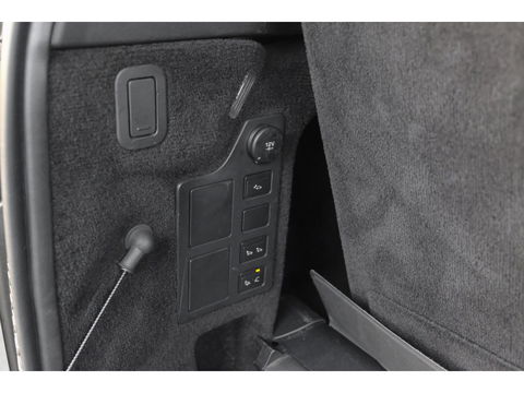 Land Rover Discovery 3.0 Td6 258pk HSE 7-persoons Panoramadak *BTW* Head-up Trekhaak elektrisch Adaptive cruise 22" LMV Meridian audio