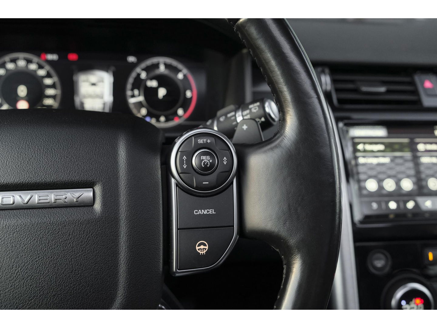Land Rover Discovery 3.0 Td6 258pk HSE 7-persoons Panoramadak *BTW* Head-up Trekhaak elektrisch Adaptive cruise 22" LMV Meridian audio