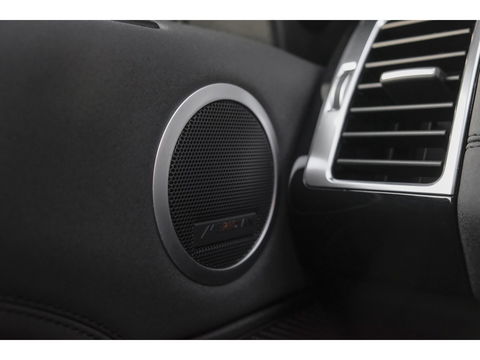 Land Rover Discovery 3.0 Td6 258pk HSE 7-persoons Panoramadak *BTW* Head-up Trekhaak elektrisch Adaptive cruise 22" LMV Meridian audio