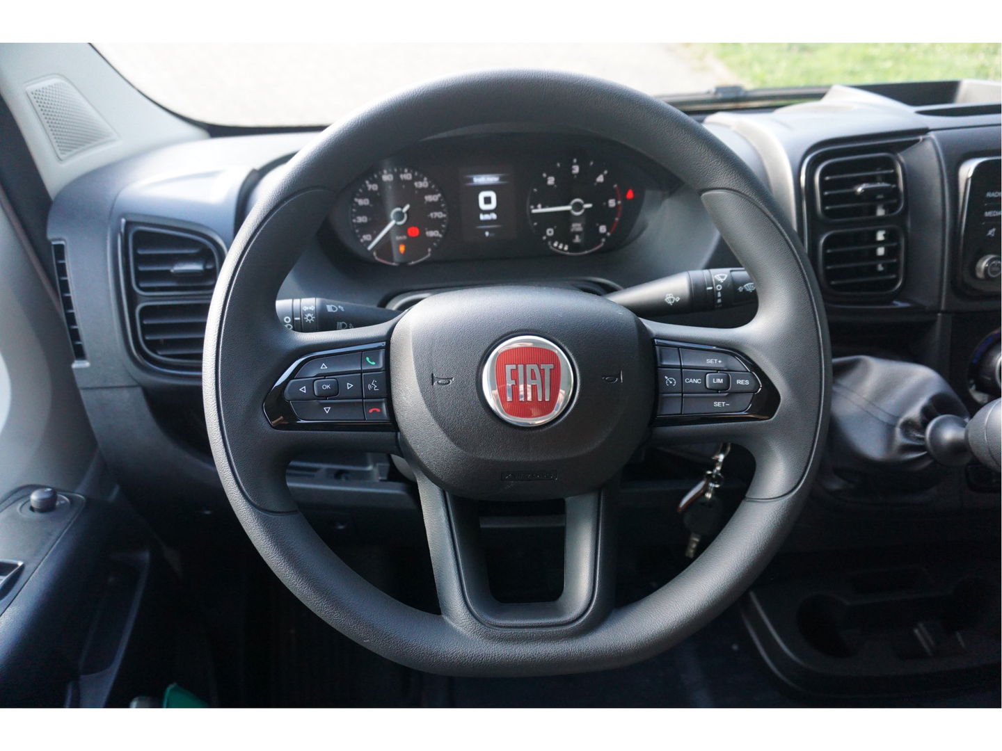 Fiat Ducato MAXI 35 2.2 140PK Open laadbak Series 9 Airco, Cruise, Bluetooth!!  NR. 133