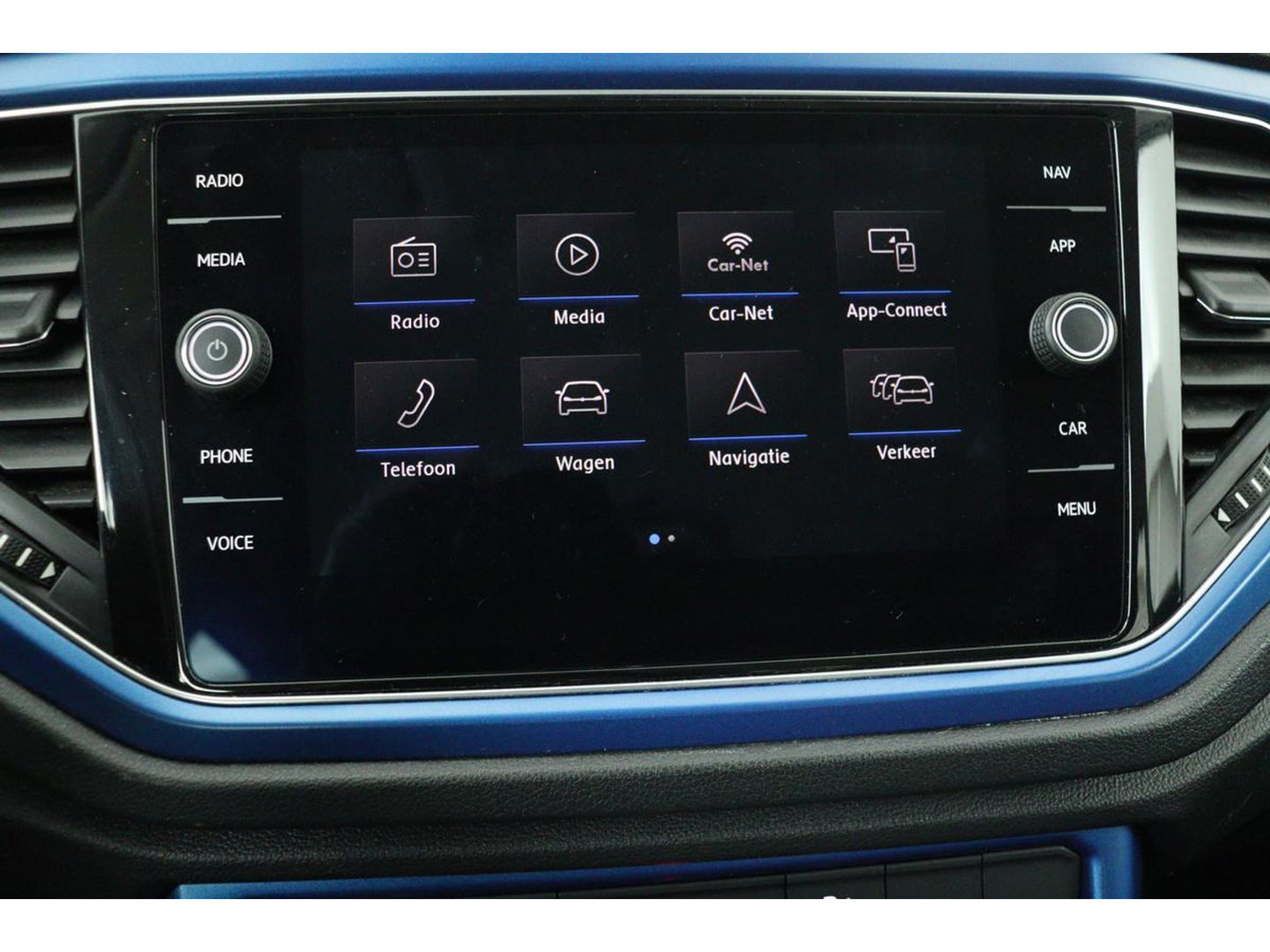 Volkswagen T-Roc 1.5 TSI Sport | Stoelverwarming | Full LED | Trekhaak | Navigatie | Climate control | PDC | Sportstoelen | Cruise control | Bluetooth