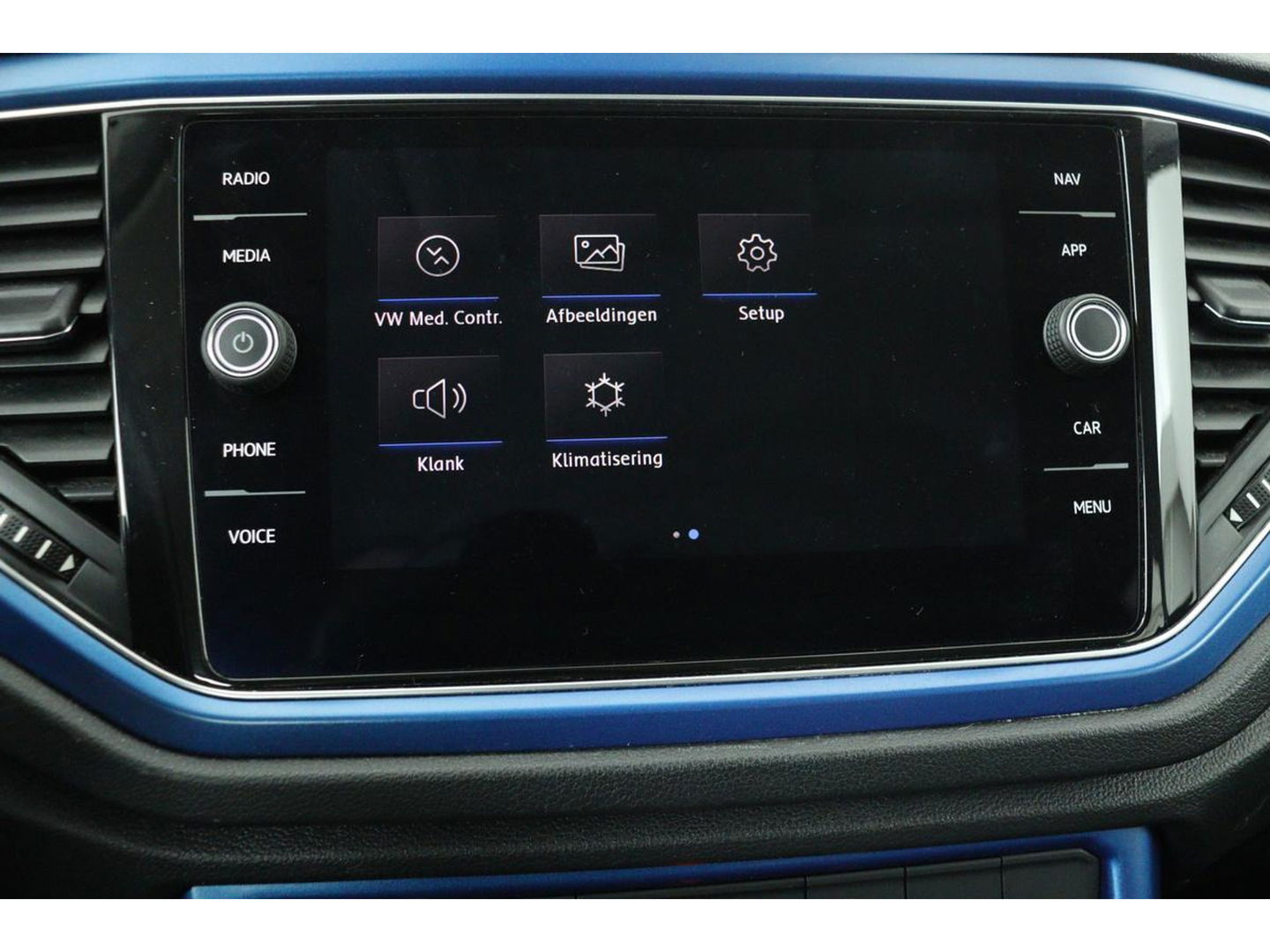 Volkswagen T-Roc 1.5 TSI Sport | Stoelverwarming | Full LED | Trekhaak | Navigatie | Climate control | PDC | Sportstoelen | Cruise control | Bluetooth