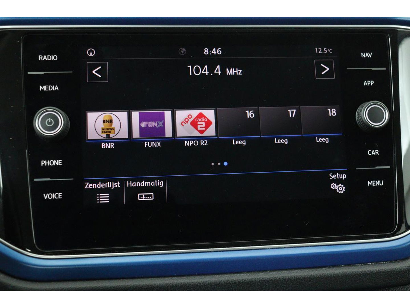 Volkswagen T-Roc 1.5 TSI Sport | Stoelverwarming | Full LED | Trekhaak | Navigatie | Climate control | PDC | Sportstoelen | Cruise control | Bluetooth