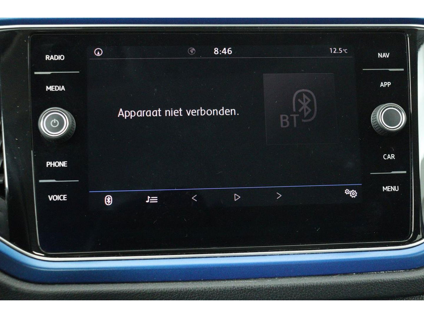 Volkswagen T-Roc 1.5 TSI Sport | Stoelverwarming | Full LED | Trekhaak | Navigatie | Climate control | PDC | Sportstoelen | Cruise control | Bluetooth