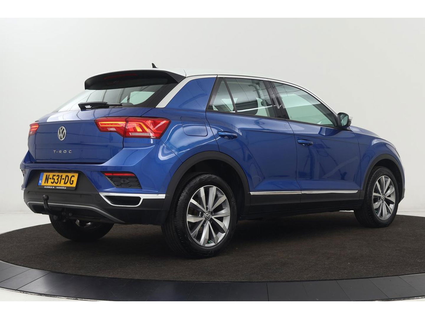 Volkswagen T-Roc 1.5 TSI Sport | Stoelverwarming | Full LED | Trekhaak | Navigatie | Climate control | PDC | Sportstoelen | Cruise control | Bluetooth