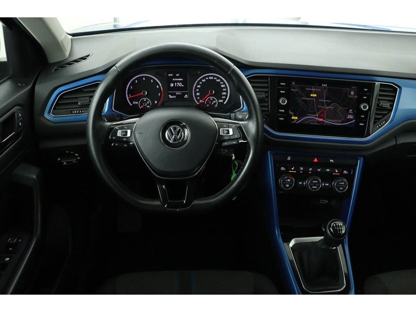 Volkswagen T-Roc 1.5 TSI Sport | Stoelverwarming | Full LED | Trekhaak | Navigatie | Climate control | PDC | Sportstoelen | Cruise control | Bluetooth