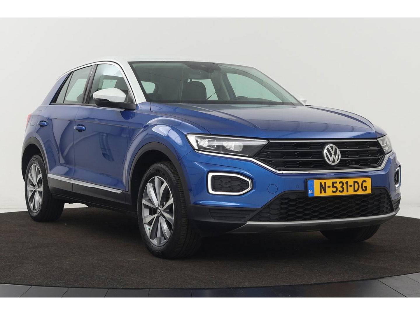 Volkswagen T-Roc 1.5 TSI Sport | Stoelverwarming | Full LED | Trekhaak | Navigatie | Climate control | PDC | Sportstoelen | Cruise control | Bluetooth